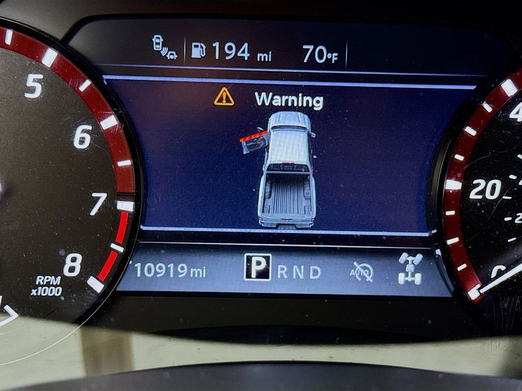 Used 2025 Boulder Gray Pearl Nissan PRO-4X image 18