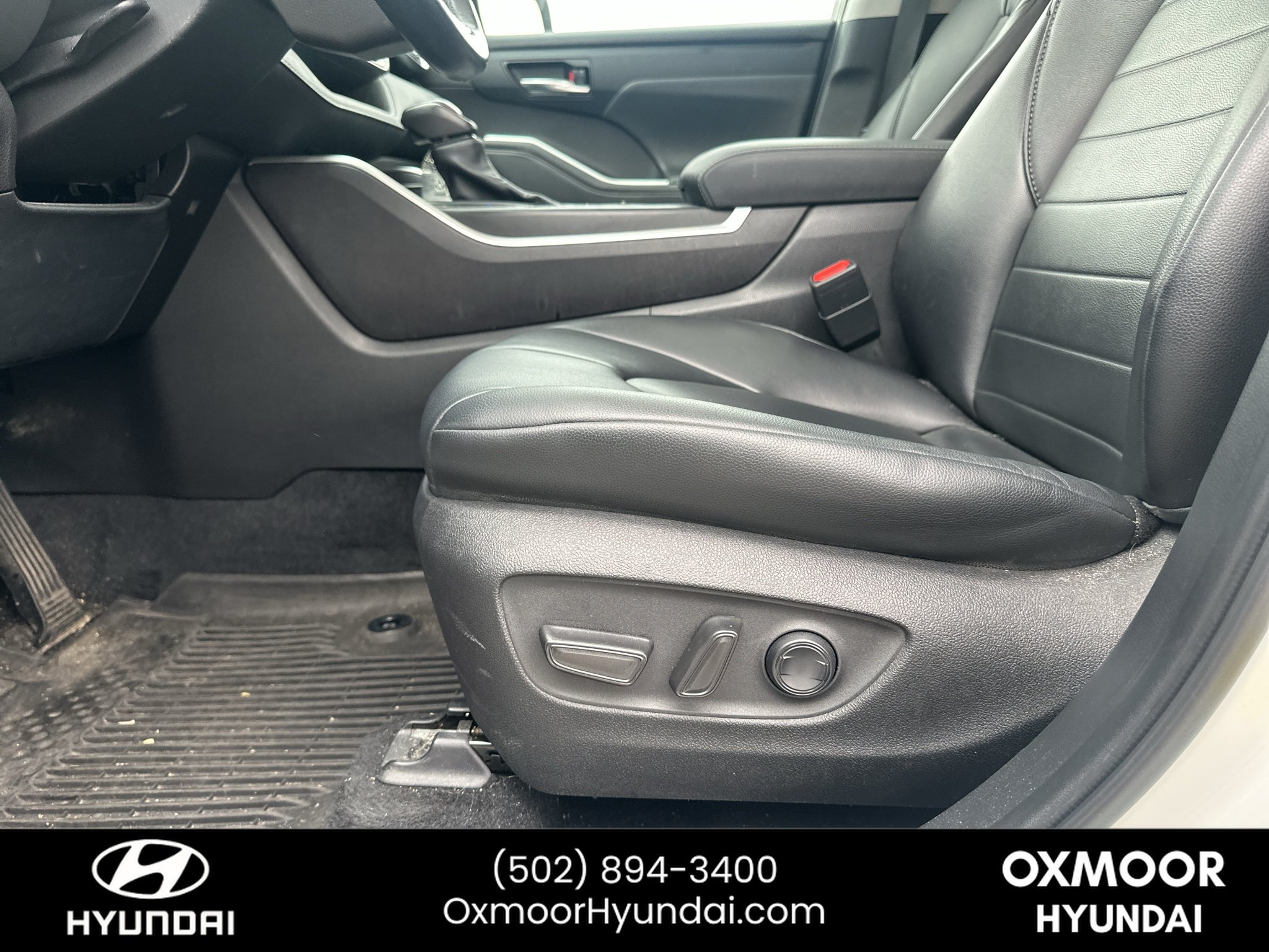 Used 2021 Blizzard Pearl Toyota XLE image 7