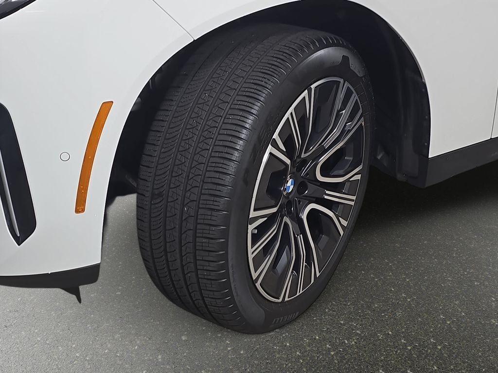 Certified Used 2026 Alpine White BMW 30 xDrive image 32