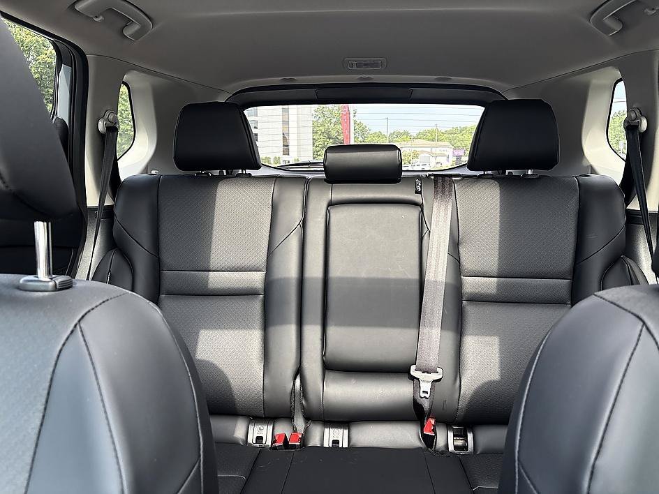 Certified Used 2026 Boulder Gray Pearl Nissan Dark Armor image 30