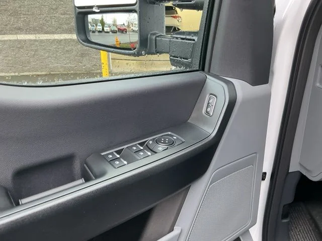 New 2026 Oxford White Ford XL image 10