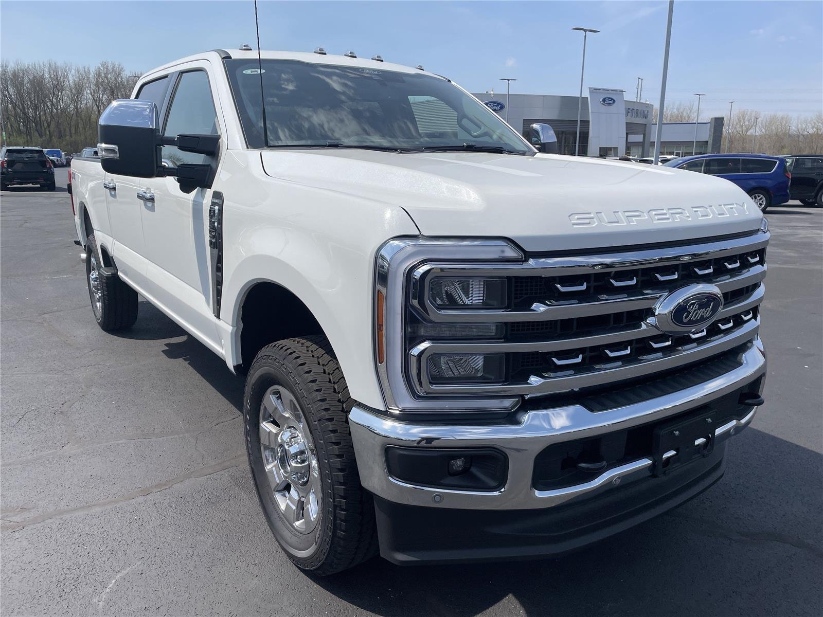New 2026 Star White Metallic Tri-Coat Ford F-350® Lariat® image 46