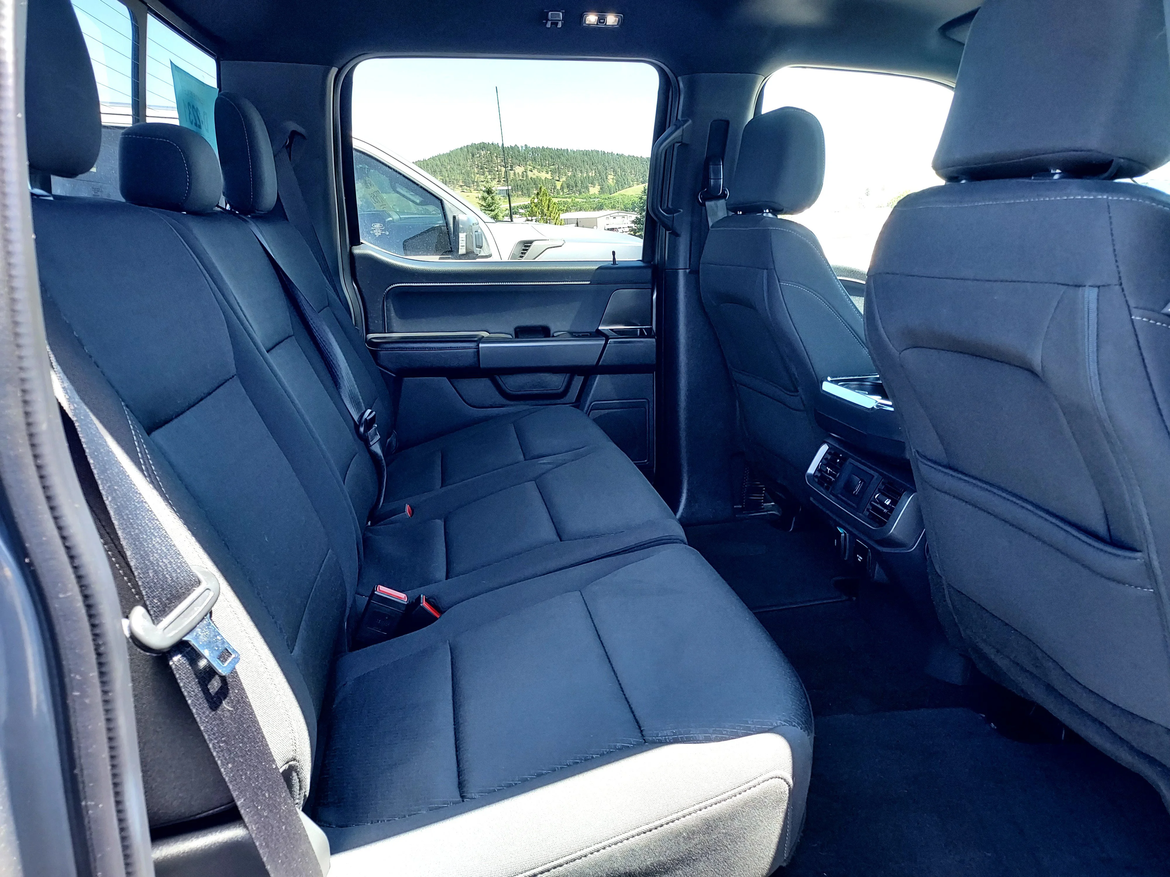 Used 2024 CARBONIZED GRAY Ford XLT image 23