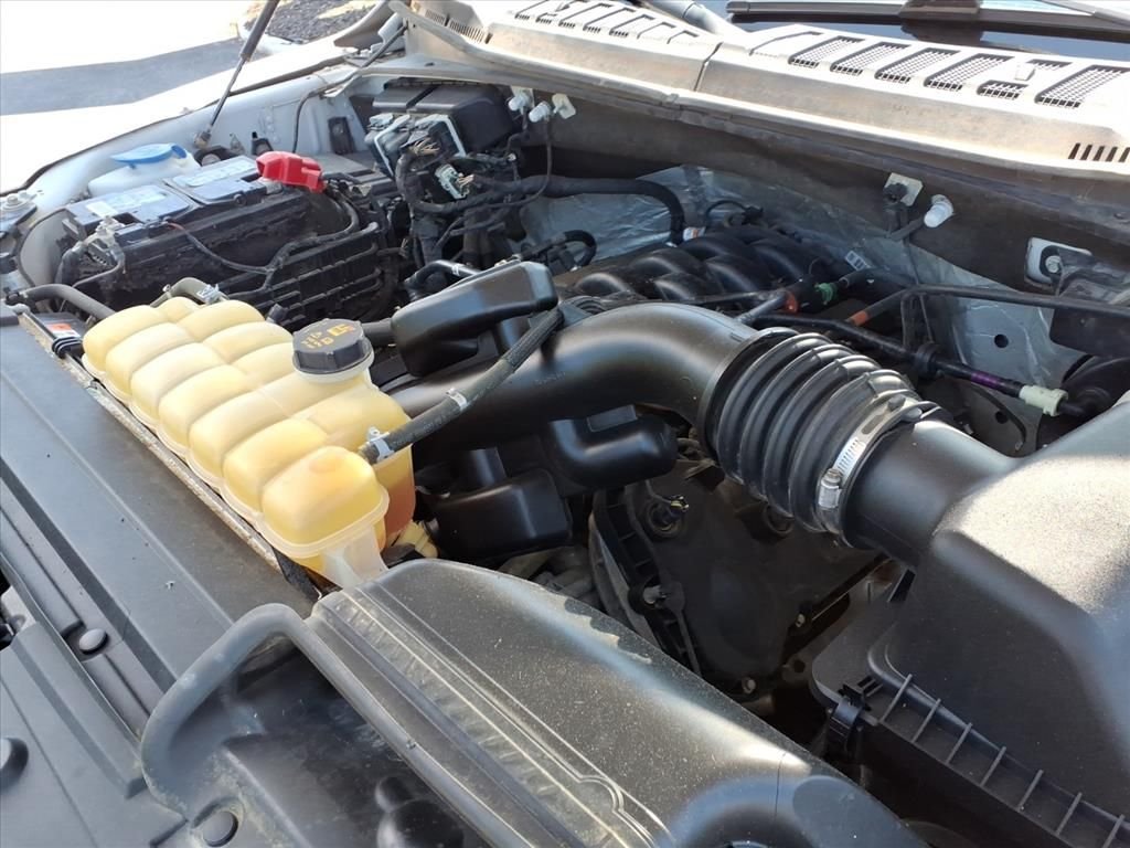 Used 2020 Oxford White Ford XL image 7