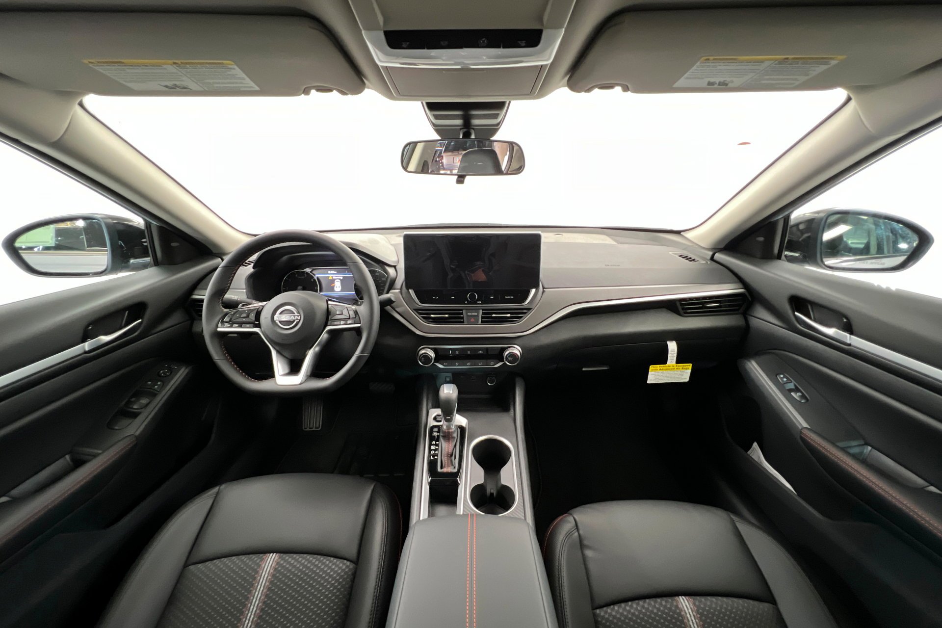 New 2026 Gray Sky Pearl / Super Black Two-tone Nissan SR image 10
