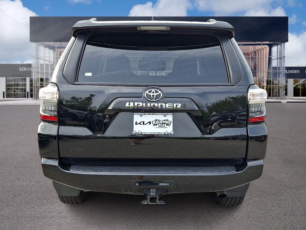 Used 2020 Black Toyota SR5 Premium image 6