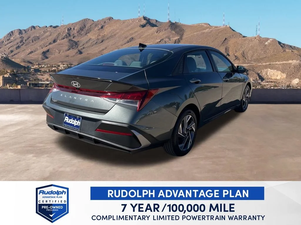 Used 2025 Gray Hyundai SEL Sport image 6