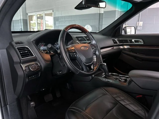 2016 Ford Explorer Platinum - Photo 33