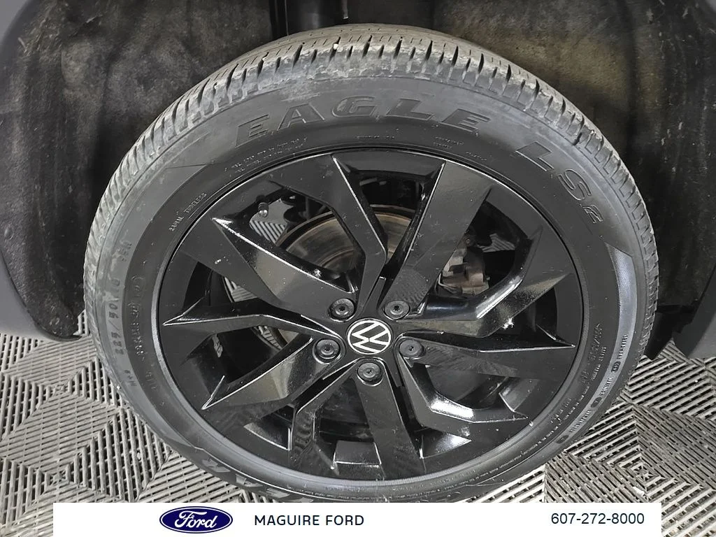 Used 2022  Volkswagen 1.5T SE image 17