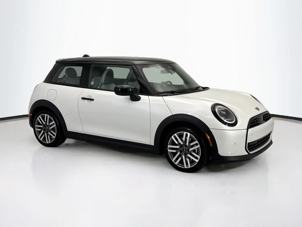 New 2026 Nanuq White Metallic MINI Signature Plus image 3