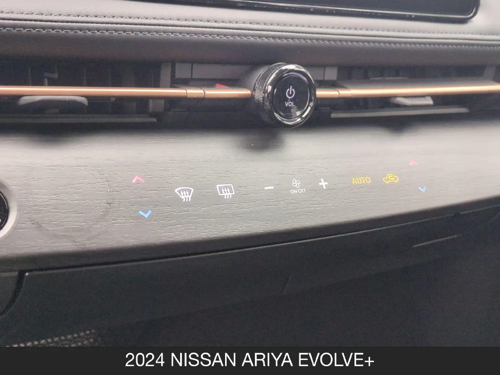 Used 2024 Green Nissan EVOLVE+ image 23