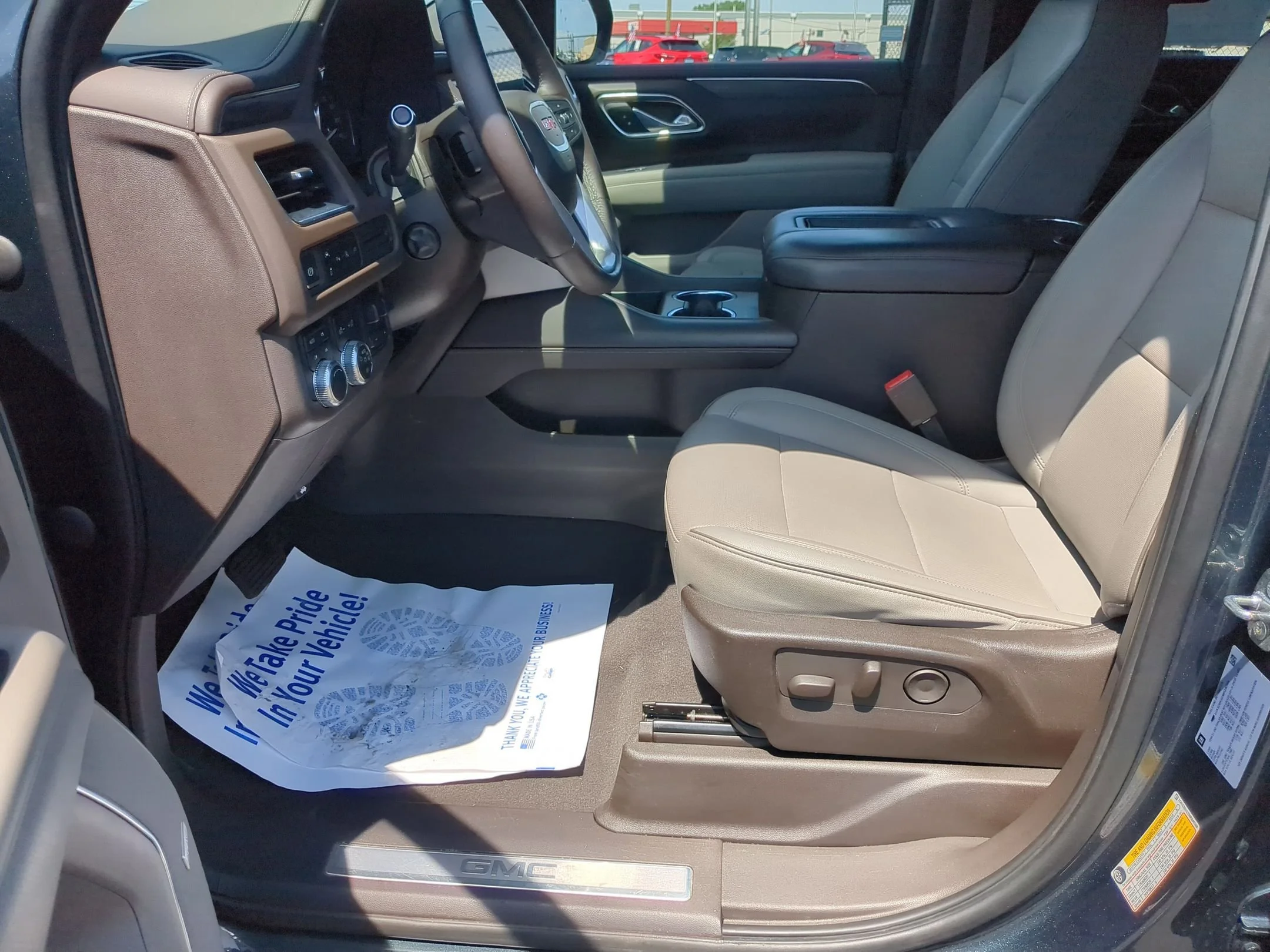 Used 2021 Dark Sky Metallic GMC SLT image 17