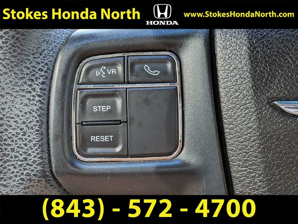 Used 2014 Red Chrysler LX image 27