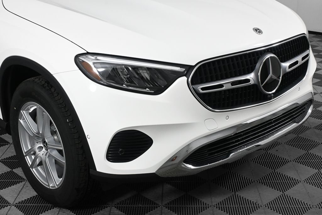 New 2026 Polar White Mercedes-Benz GLC 300 image 34