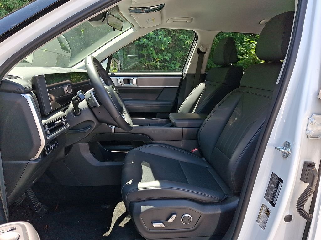 Used 2026 White Hyundai SEL image 14