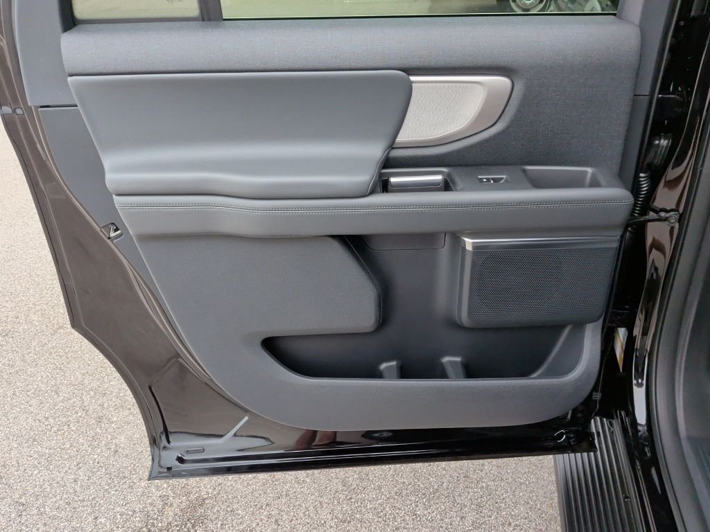 New 2026 Agate Black Metallic Ford MAX Active image 32
