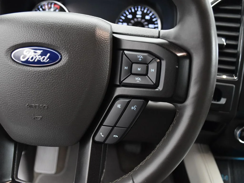 Used 2020 Blue Ford Limited image 8