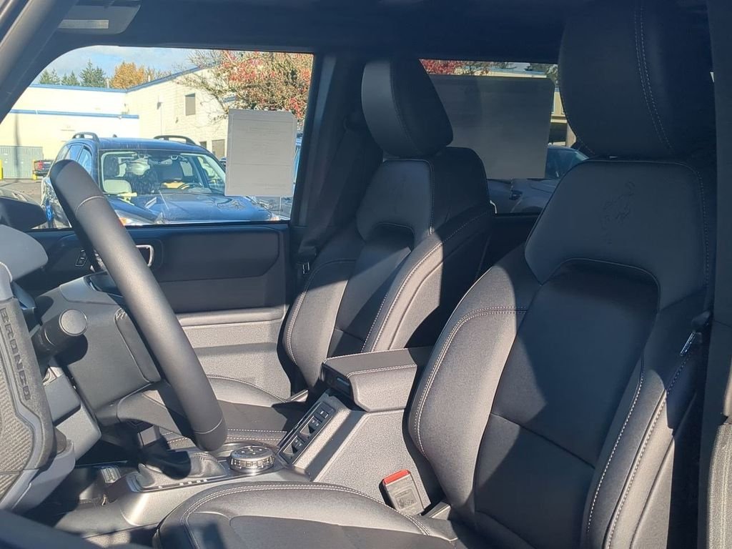 New 2025 Carbonized Gray Metallic Ford Badlands® image 42