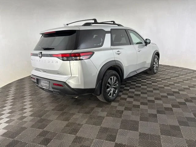 Used 2025 Silver Nissan SV image 5