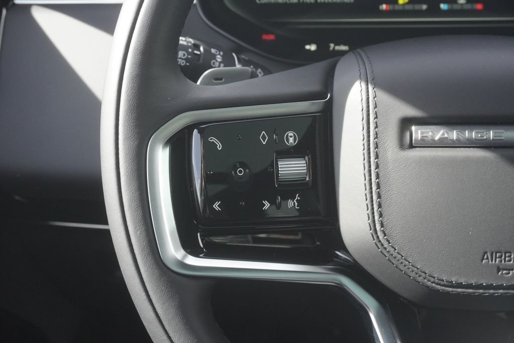 New 2026 Carpathian Grey Land Rover SE image 12