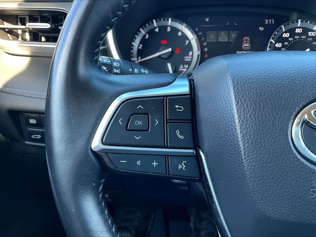 Used 2021 Black Toyota XLE image 23