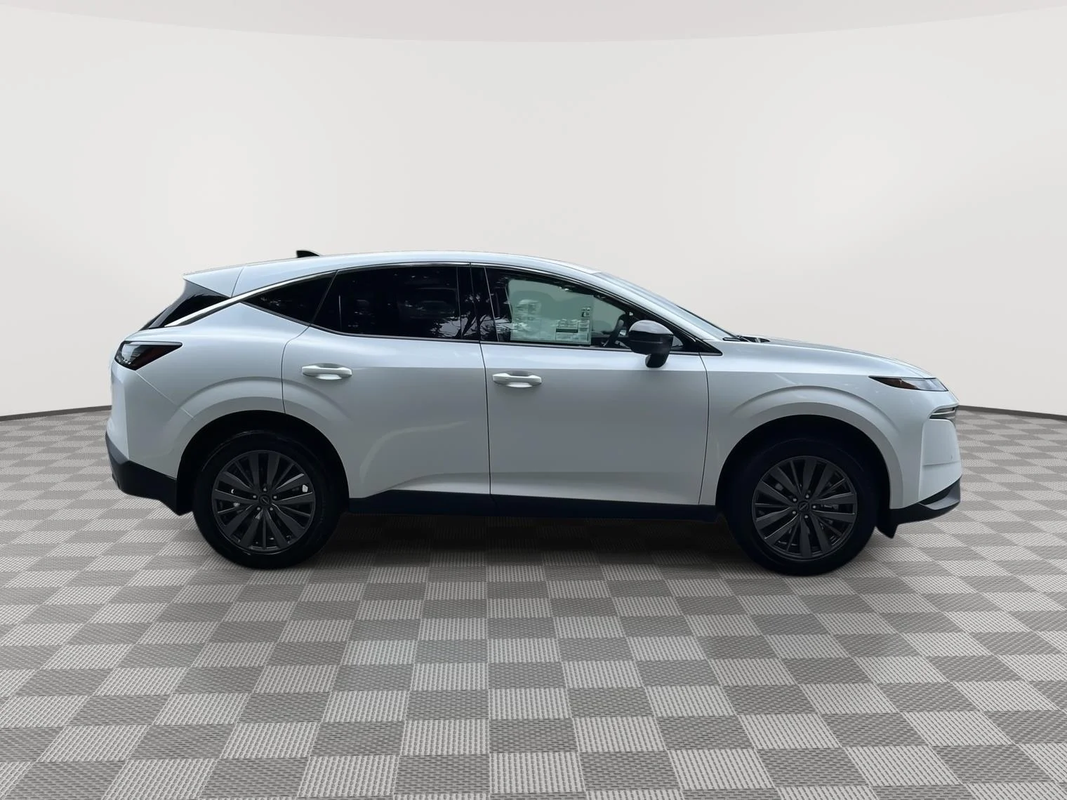 New 2026 Everest White Pearl TriCoat Nissan SL image 4