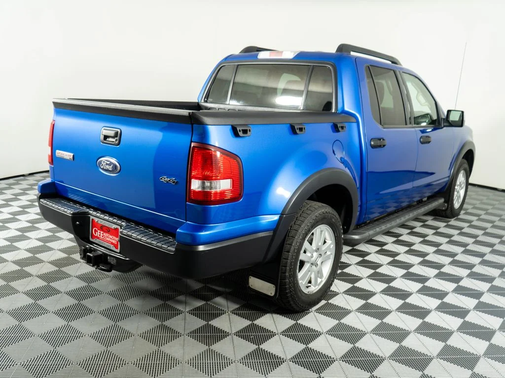Used 2010 Blue Ford XLT image 6