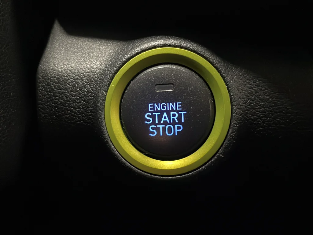 Used 2018 Green Hyundai Limited image 14
