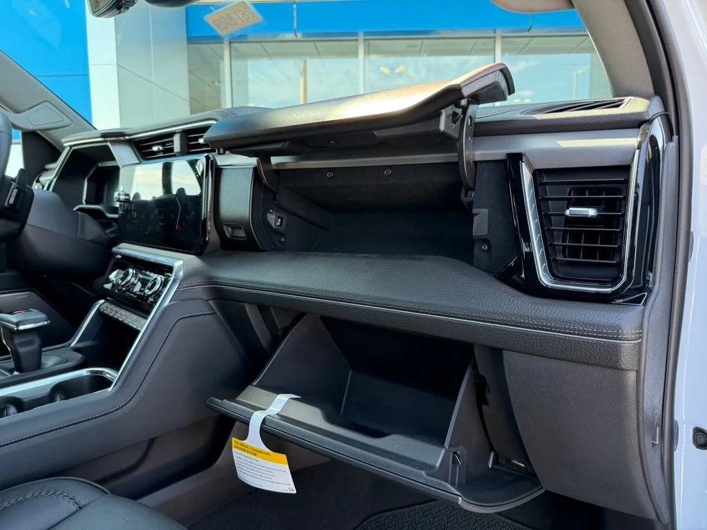 2026 GMC Sierra 1500 Denali - Photo 17