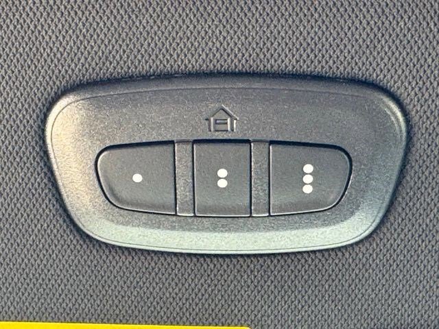 New 2026 Diamond Black Crystal Pearlcoat Jeep Limited image 25