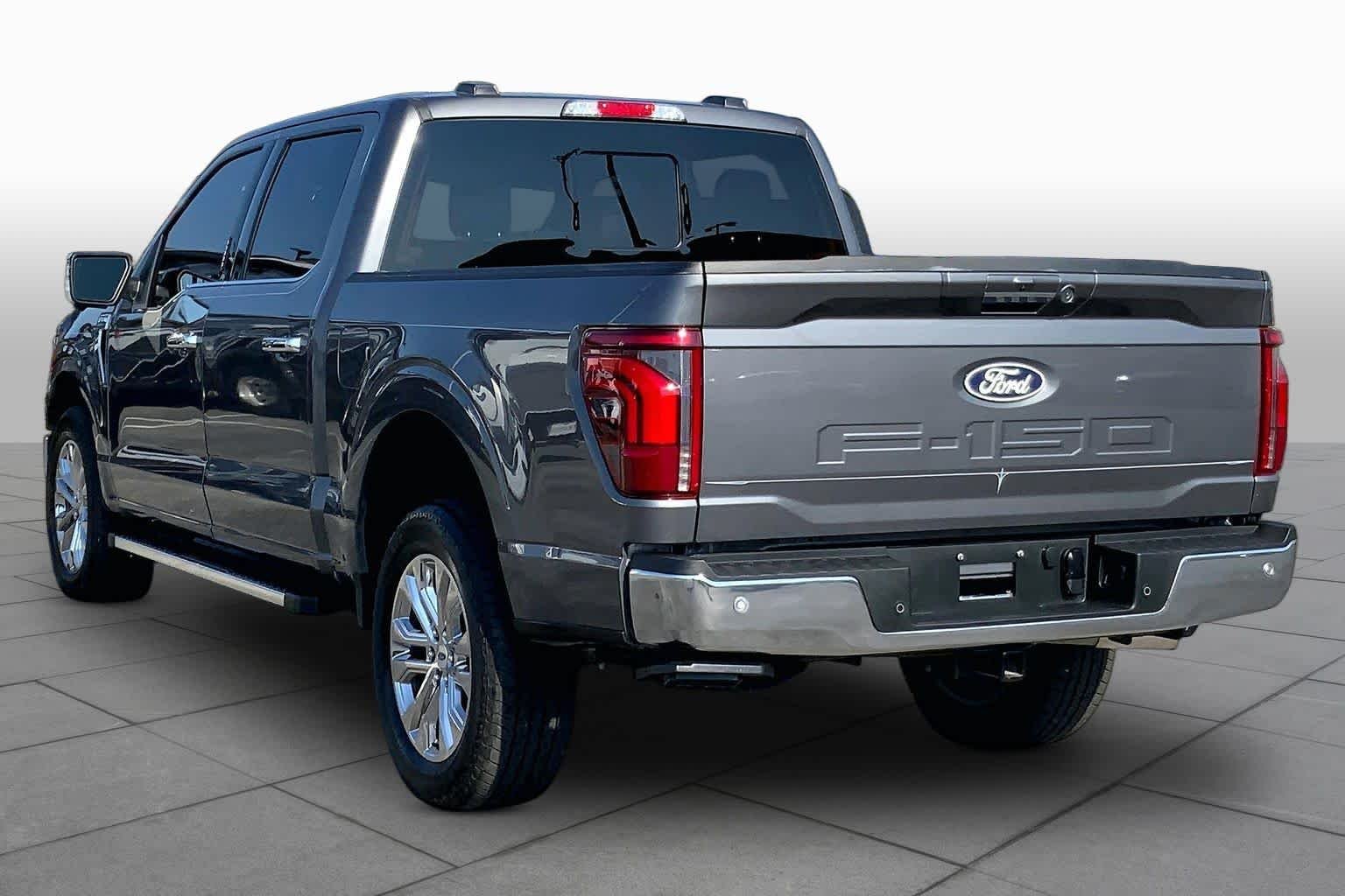 Used 2024 Carbonized Gray Metallic Ford LARIAT image 12