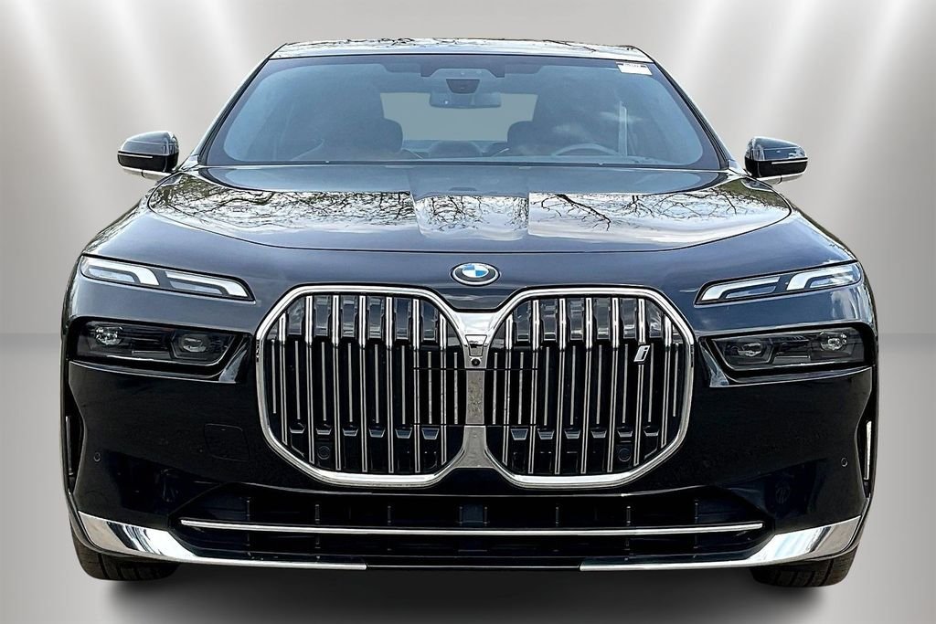 Used 2023 BMW i7 Base with VIN WBY53EJ07PCM35517 for sale in Naperville, IL