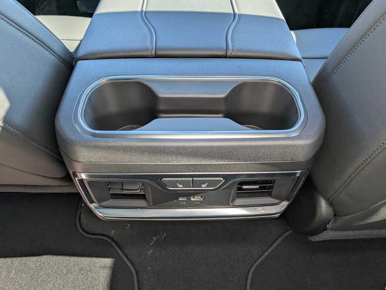 2026 GMC Sierra 2500HD SLT - Photo 18