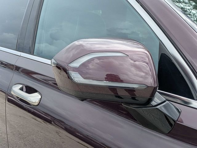 Used 2023 Red Hyundai Calligraphy image 10