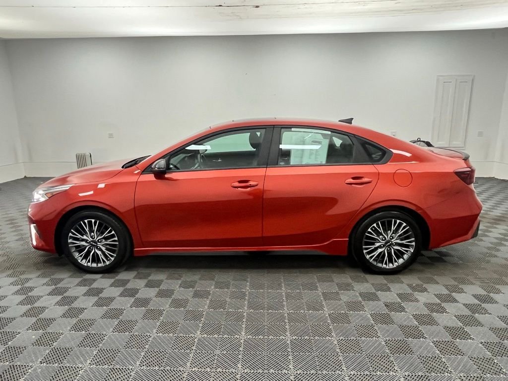 2023 Kia Forte GT-Line - Photo 13