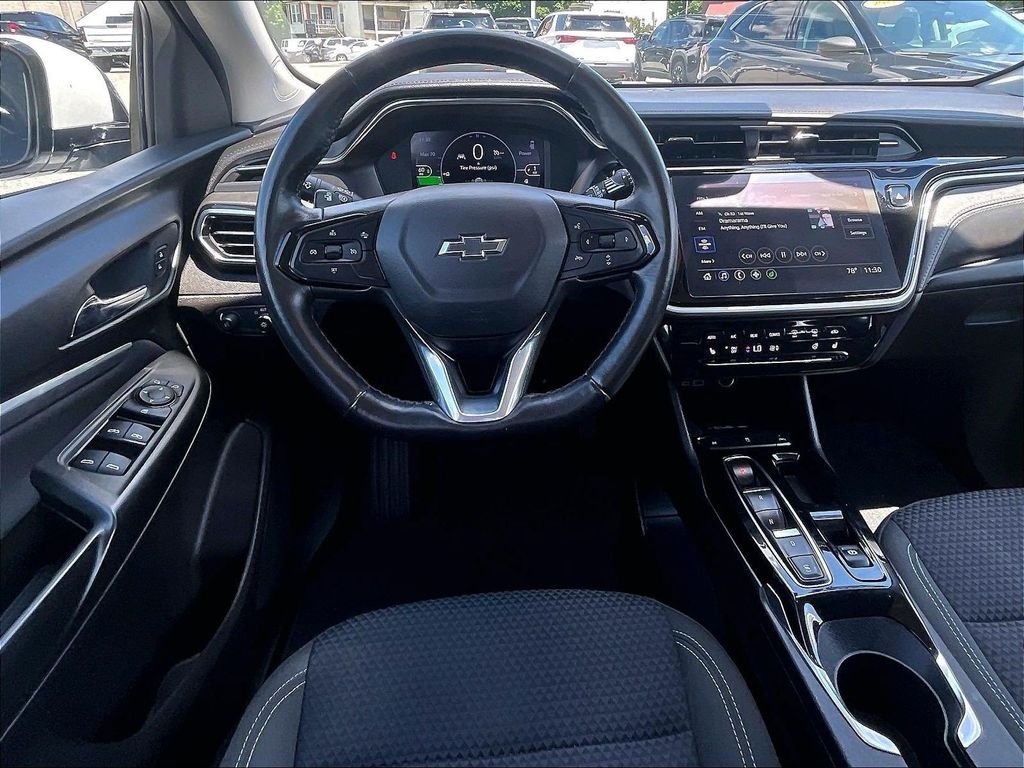 Used 2023 White Chevrolet LT image 17
