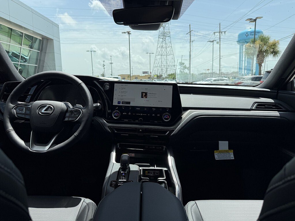 New 2026 Wind Chill Pearl Lexus AWD image 21