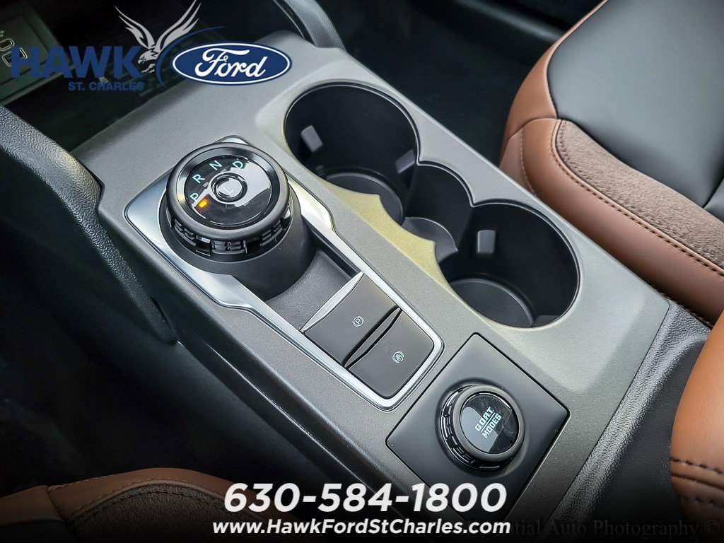 New 2025 Ruby Red Metallic Tinted Clearcoat Ford Outer Banks® image 16