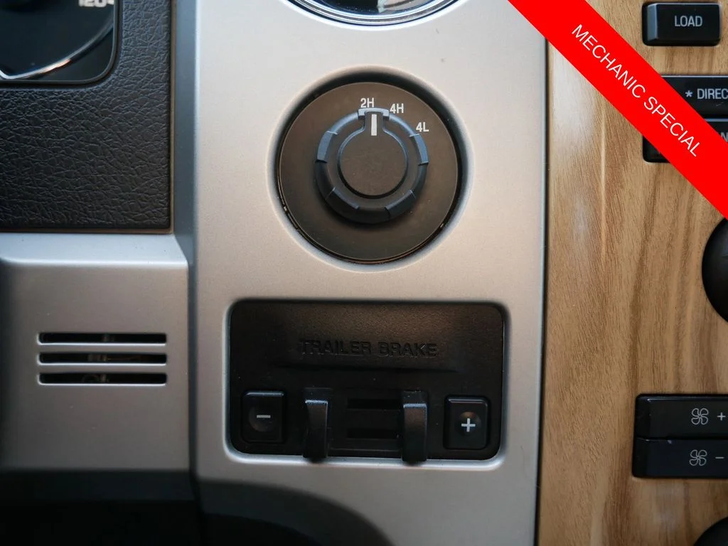 Used 2011 White Ford Lariat image 24