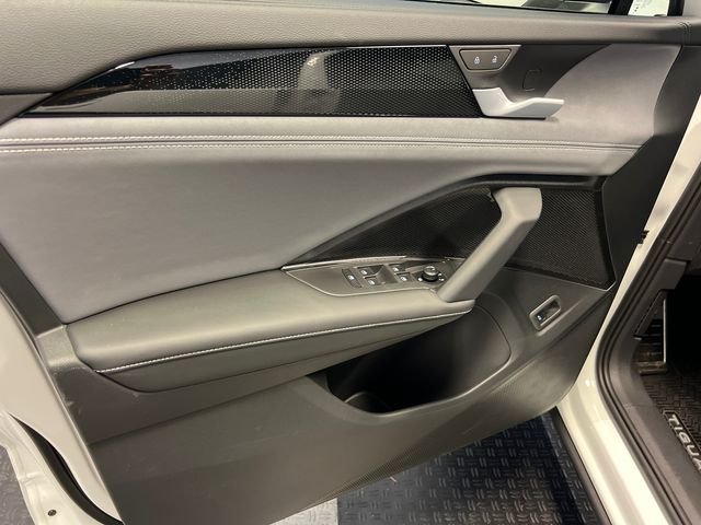 New 2026 White Volkswagen 2.0T SE R-Line Black image 8