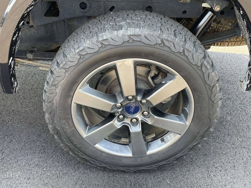 Used 2016 Black Ford XLT image 9