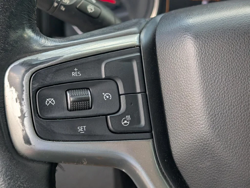 Used 2019 BLACK Chevrolet LTZ image 19