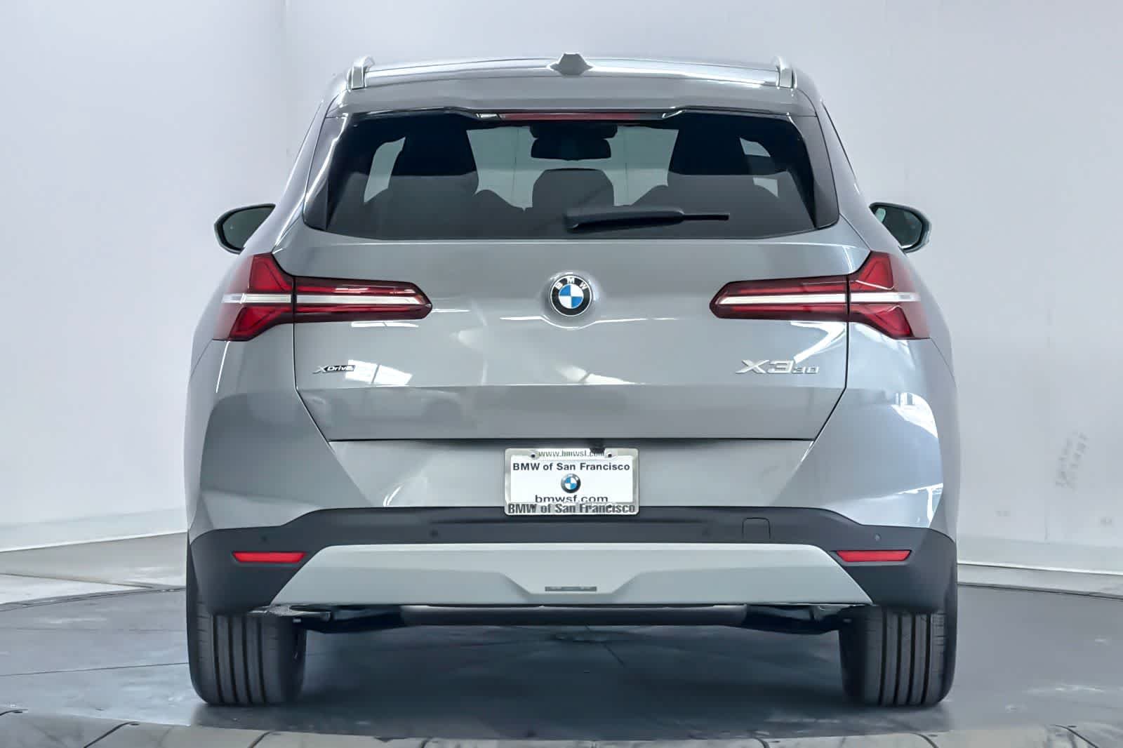 New 2026 Skyscraper Grey Metallic BMW 30 xDrive image 7