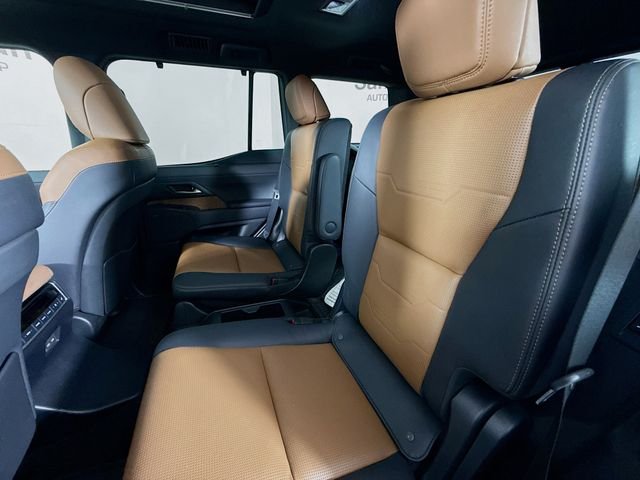 Used 2025 Caviar Lexus 550 Luxury+ image 25