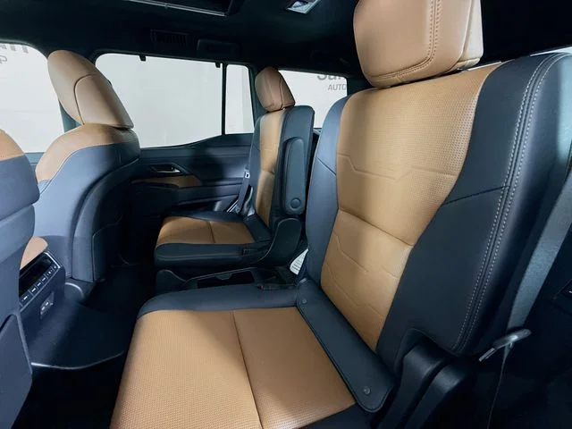 Used 2025 Black Lexus 550 Luxury+ image 25