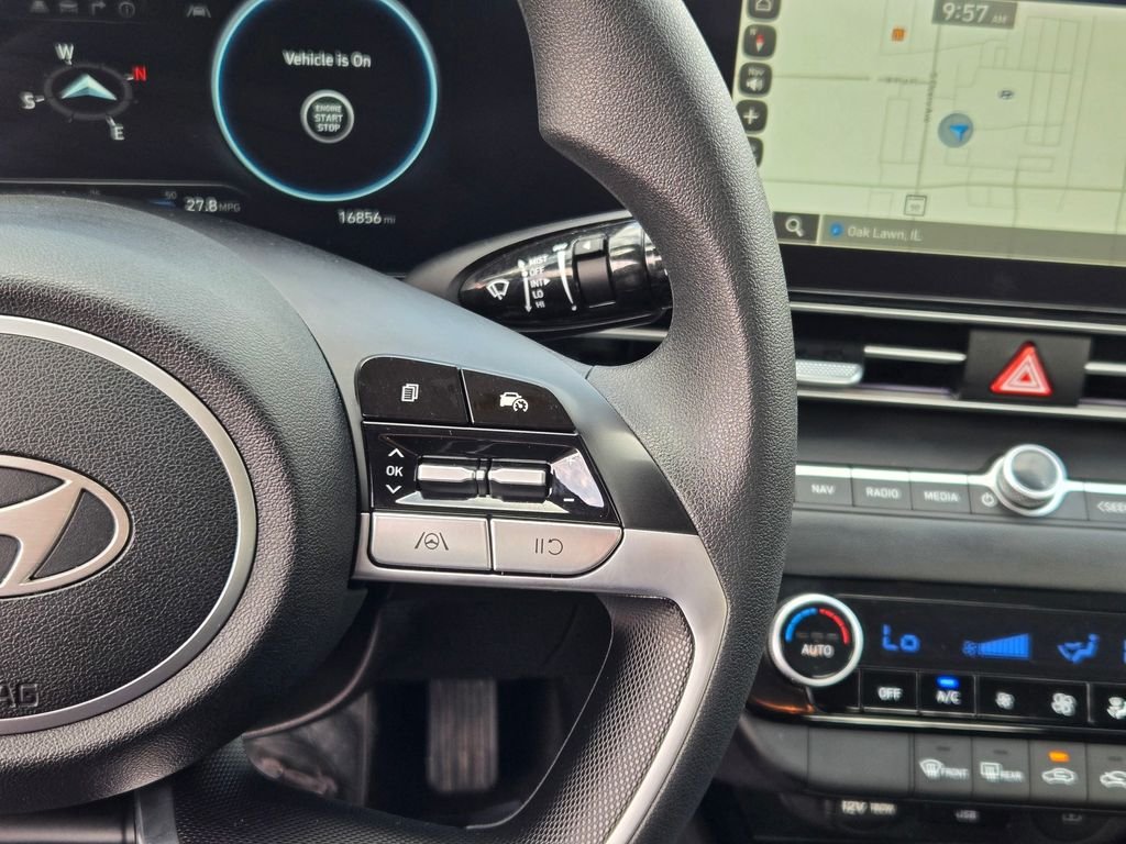 2024 Hyundai Elantra SEL - Photo 35