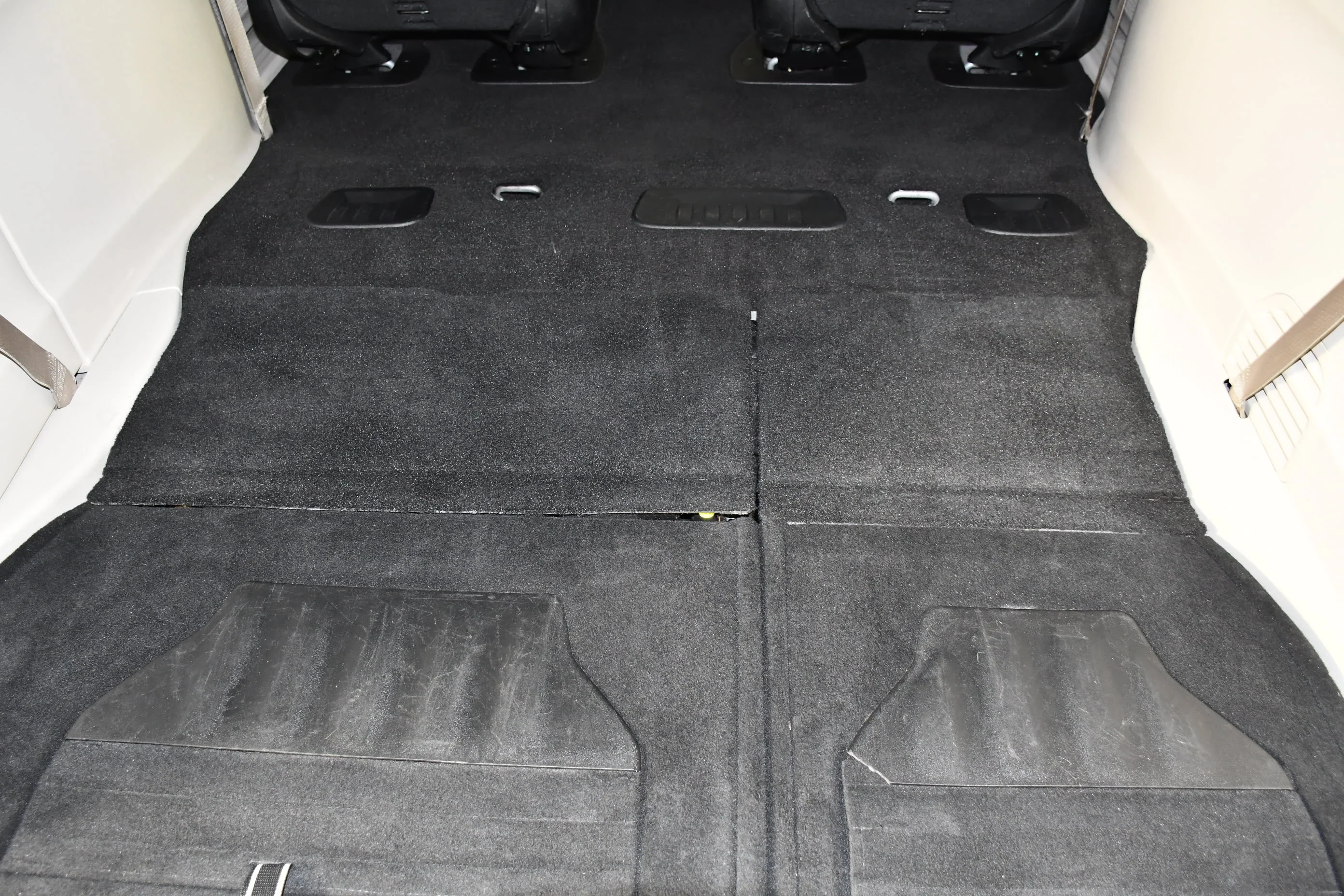 Used 2023 Silver Mist Clearcoat Chrysler Hybrid Touring L image 49