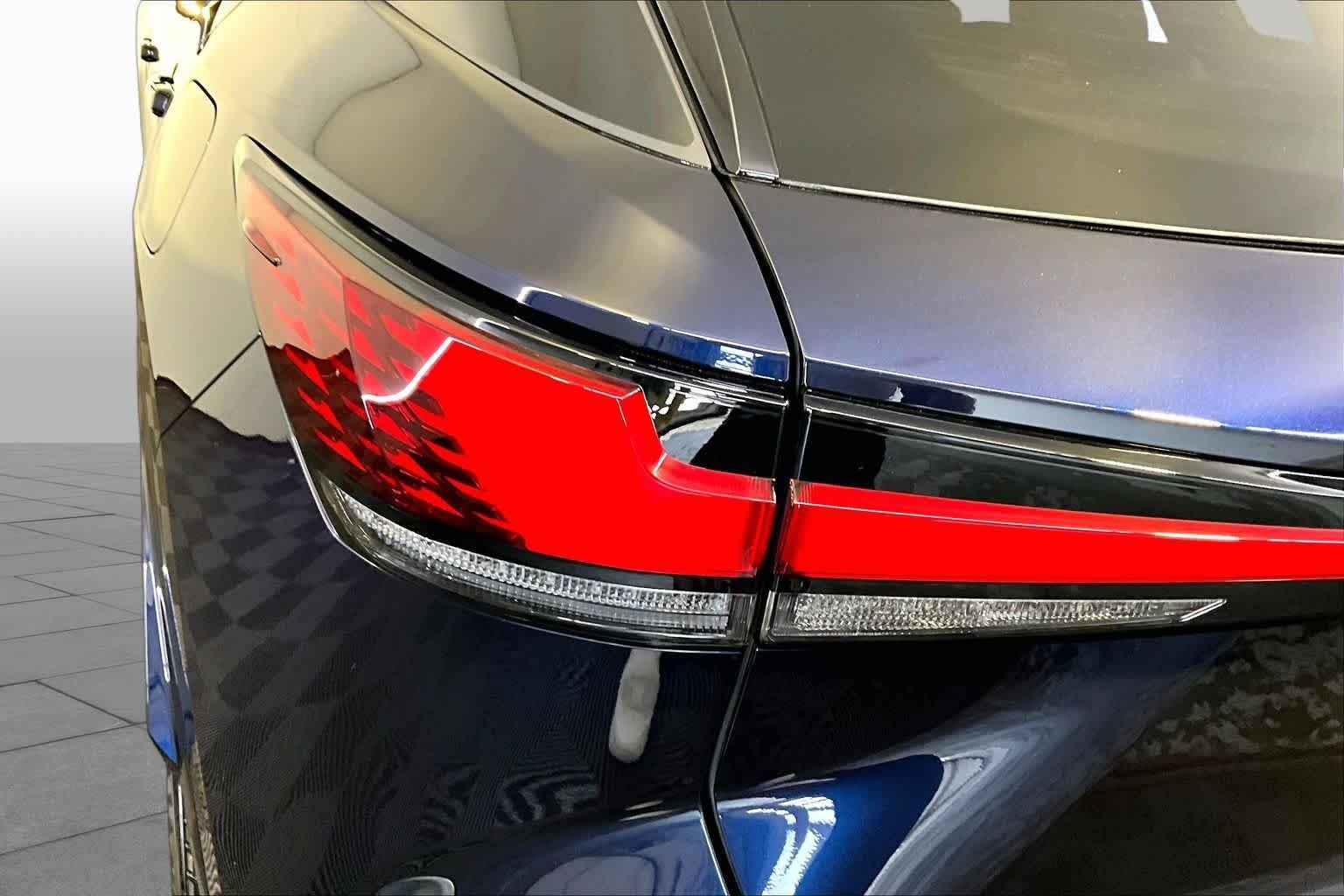 Used 2024 Nightfall Mica Lexus Premium image 28