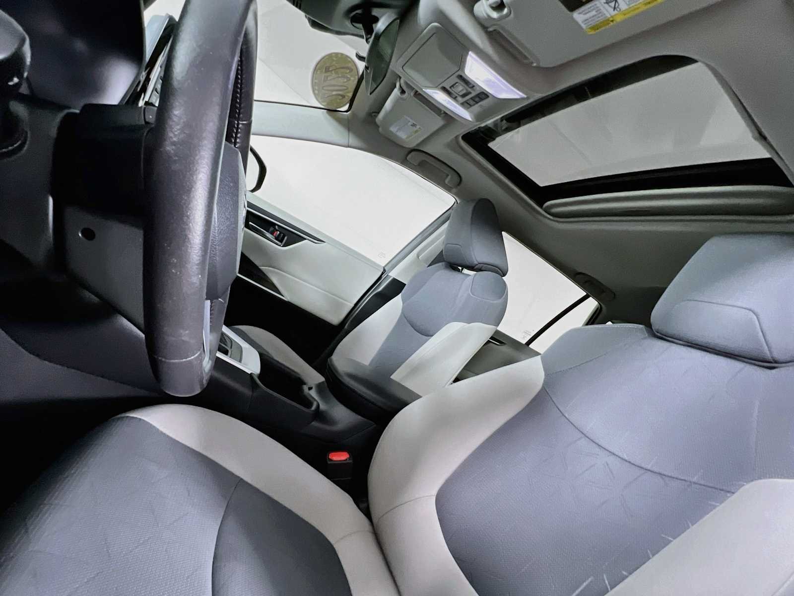 Used 2022 Magnetic Gray Metallic Toyota XLE image 21