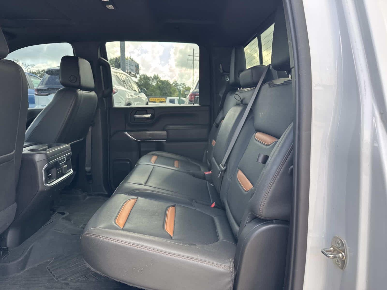Used 2023 SUMMIT WHITE GMC AT4 image 8